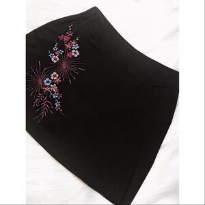 Express floral mini skirt nwot
